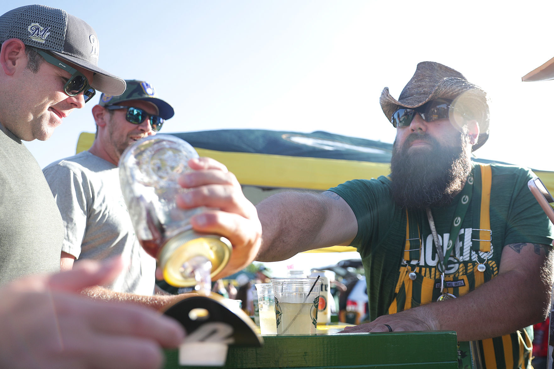 081421_packersfans_04kw-08142021181307